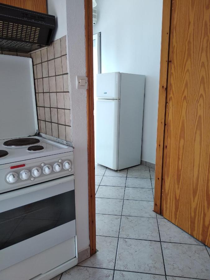 Ton Mari Apartments Palaiochora Eksteriør billede